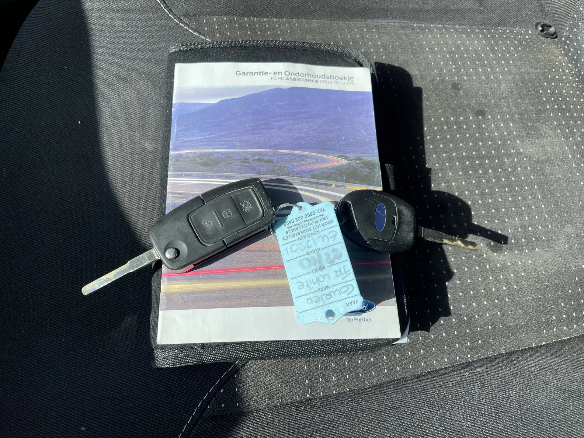 Hoofdafbeelding Ford Transit Courier