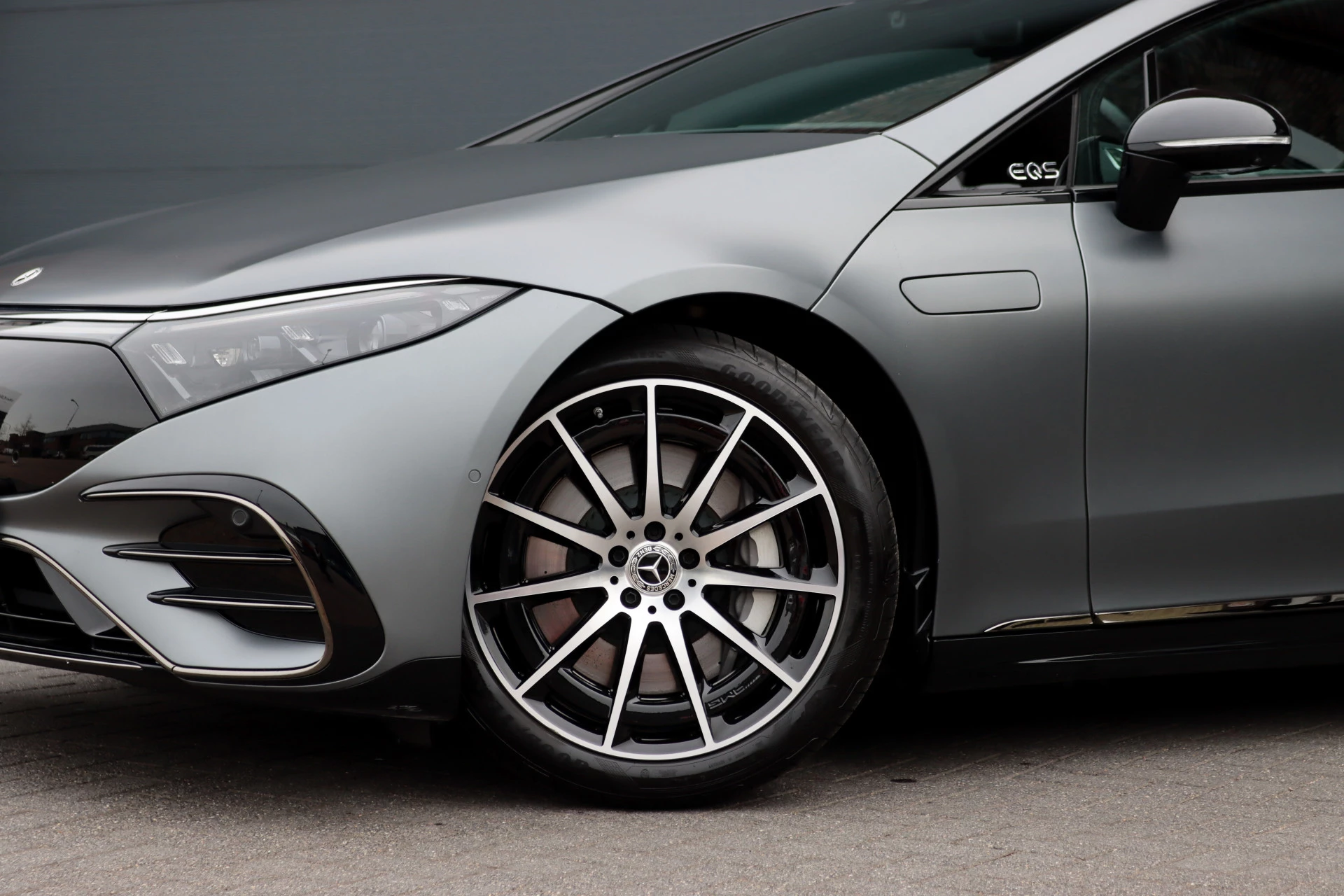 Hoofdafbeelding Mercedes-Benz EQS