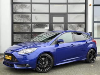 Ford Focus 2.0 EcoBoost ST-3 250Pk+ / Recaro / LED / LUXE