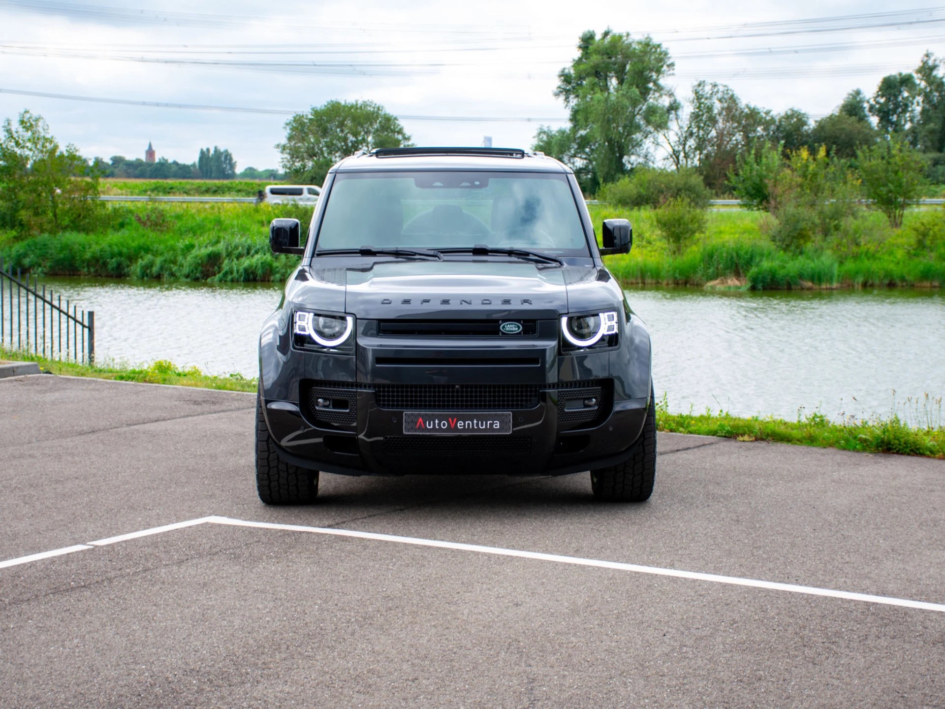 Hoofdafbeelding Land Rover Defender