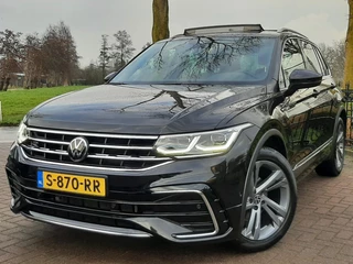 Volkswagen Tiguan 1.5 TSi 150pk R-LINE BTW-AUTO IQ-LIGHT Elek.-Trekhaak Panoramadak Navigatie Leer Adap.cruise-control