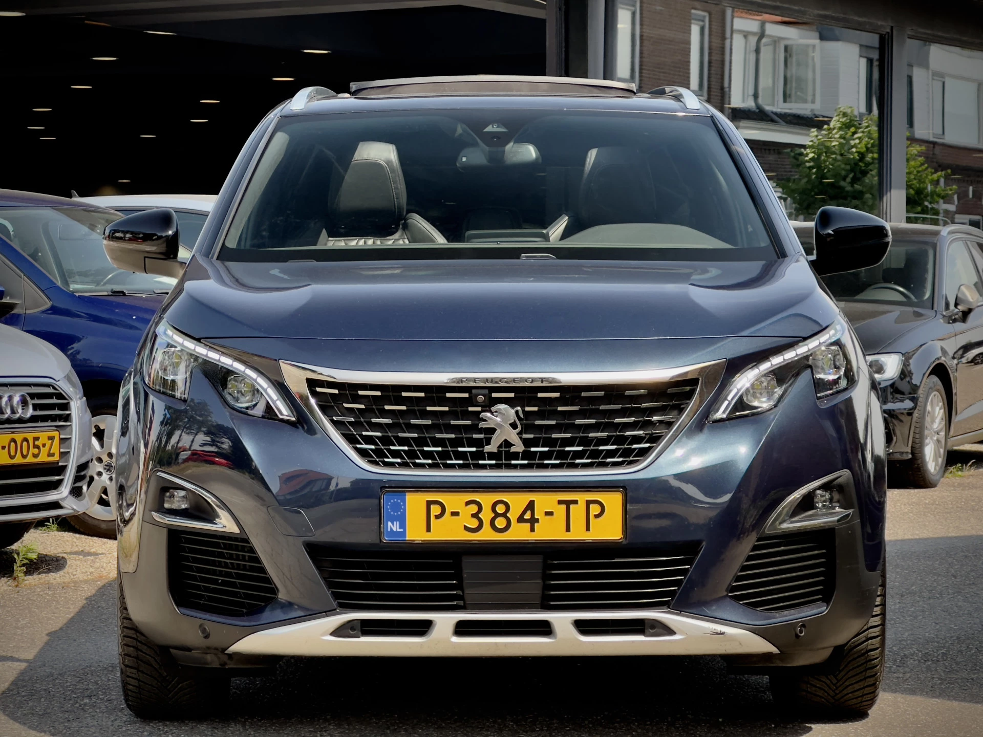 Hoofdafbeelding Peugeot 5008