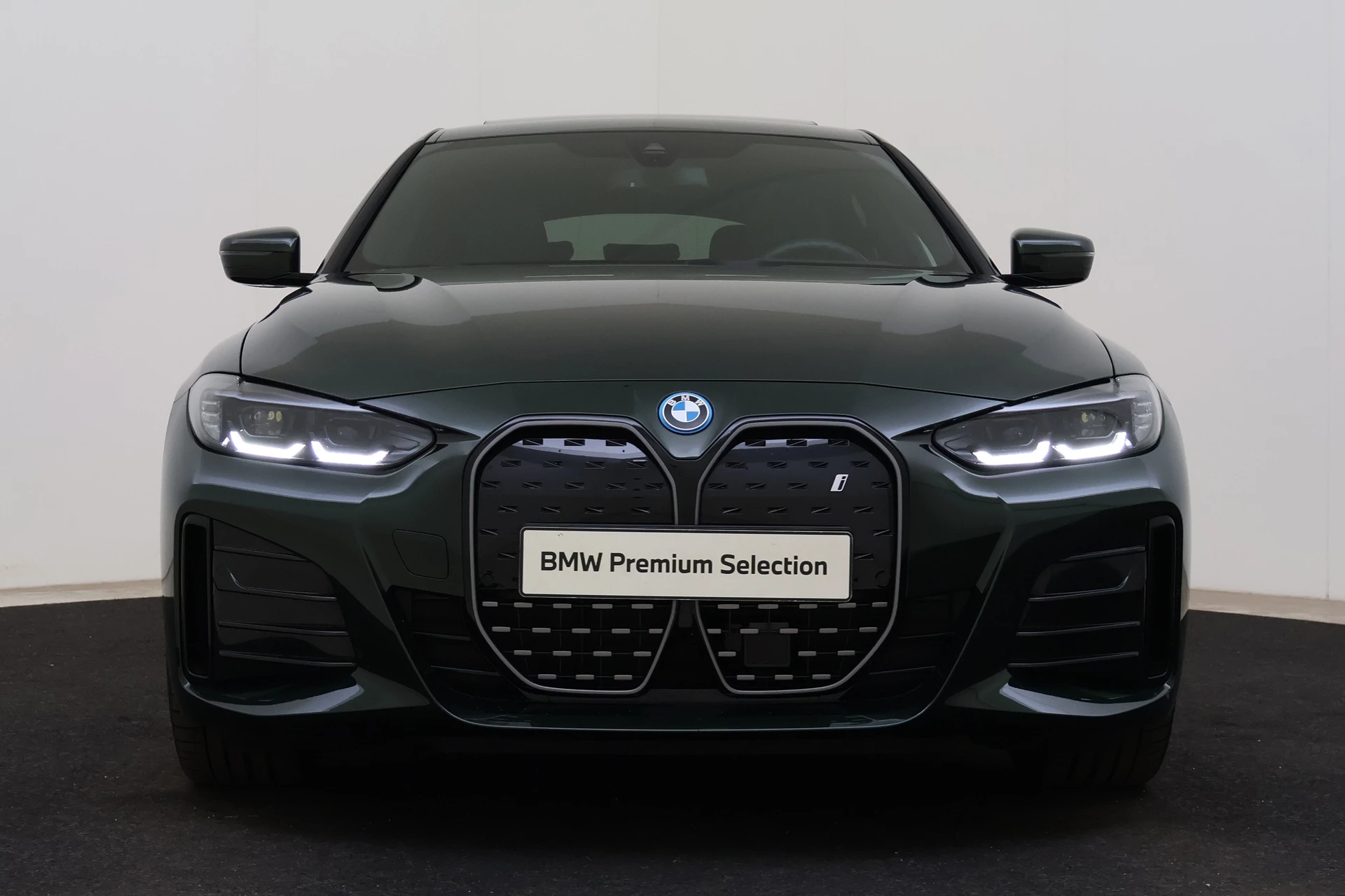 Hoofdafbeelding BMW i4