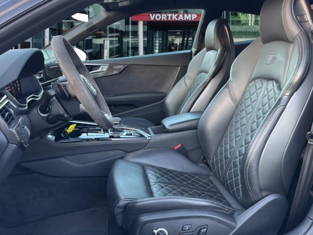 Hoofdafbeelding Audi S5