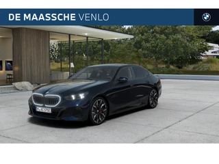 BMW 5 Serie 530e M Sport Automaat / Achteruitrijcamera / M Multifunctionele Stoelen / Comfort Access / Adaptieve LED / Stuurverwarming