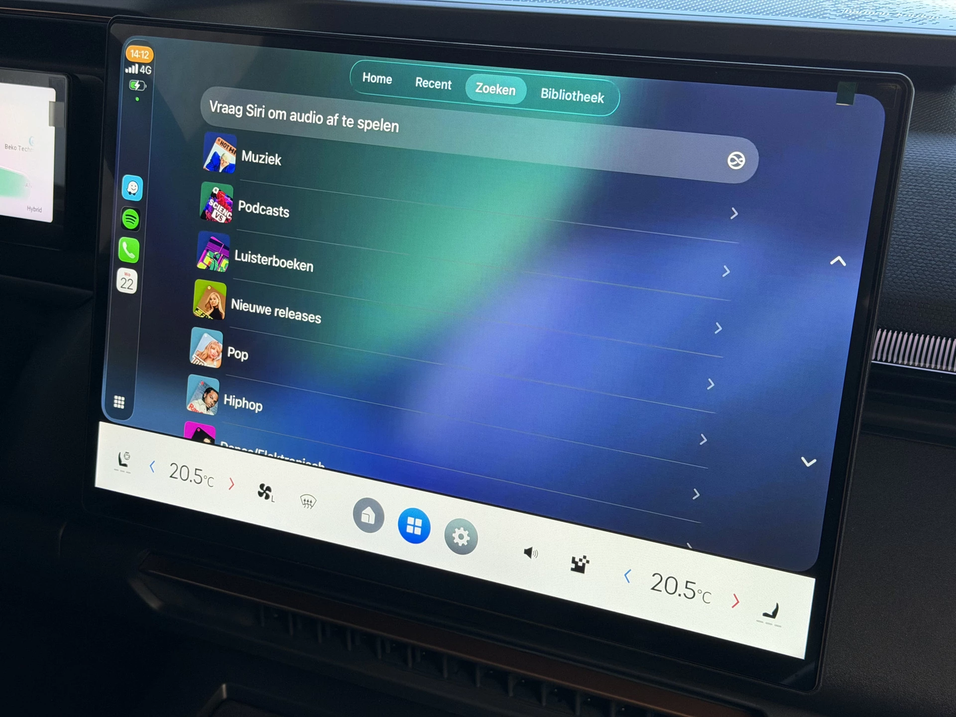 Hoofdafbeelding Lynk & Co 08