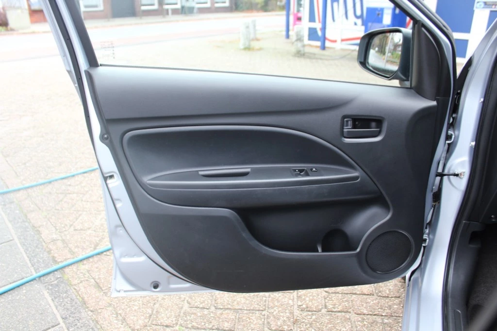 Hoofdafbeelding Mitsubishi Space Star