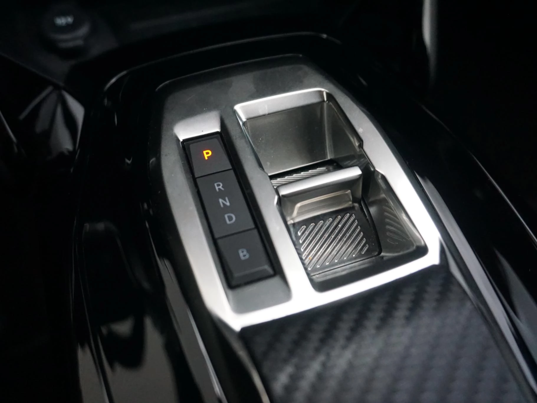 Hoofdafbeelding Peugeot e-208