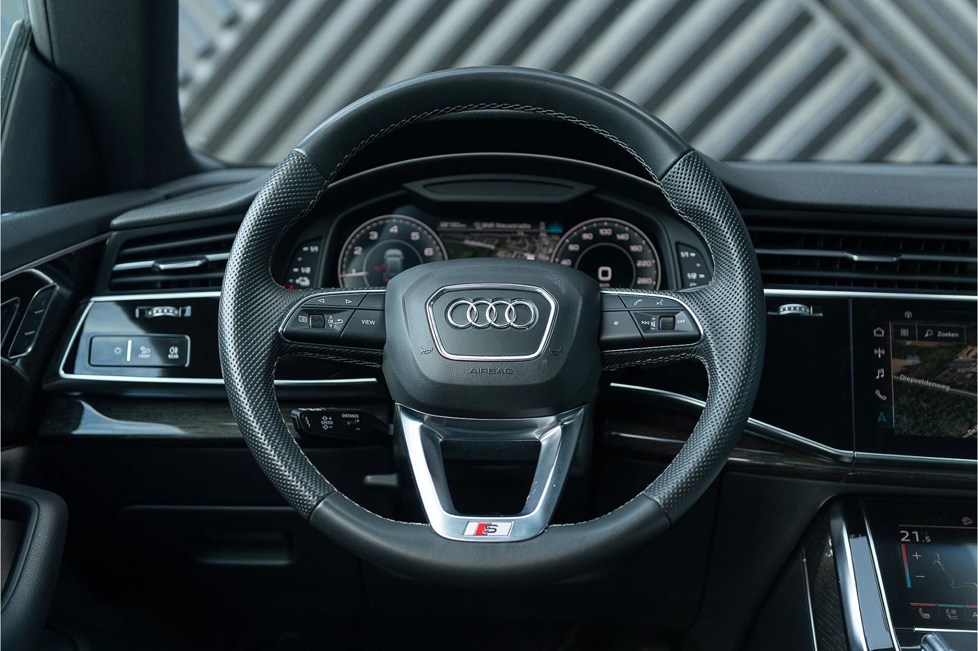 Hoofdafbeelding Audi Q8