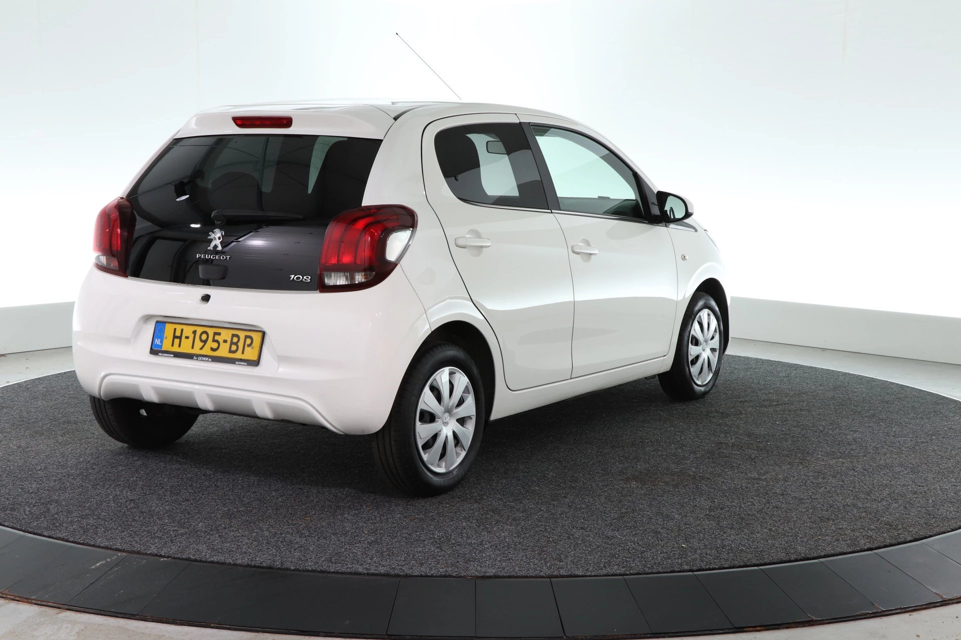 Hoofdafbeelding Peugeot 108