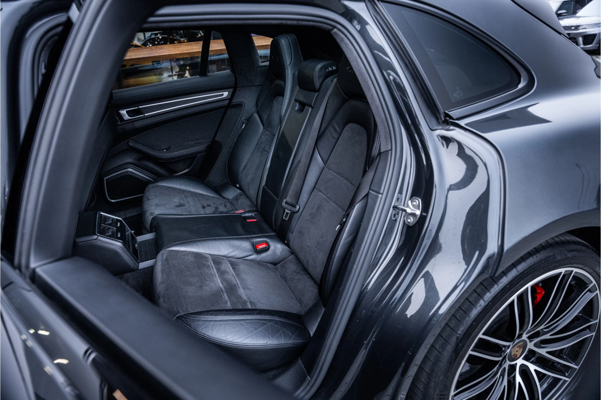 Hoofdafbeelding Porsche Panamera