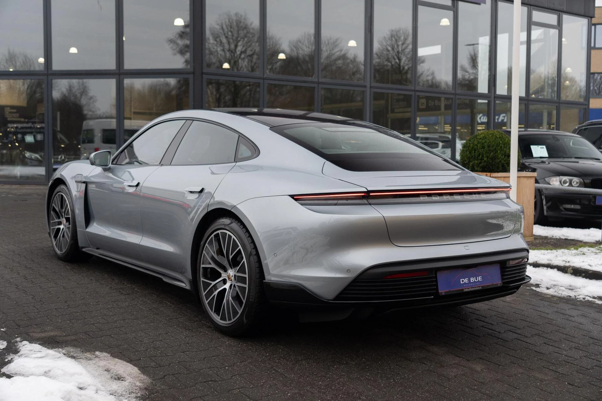 Hoofdafbeelding Porsche Taycan