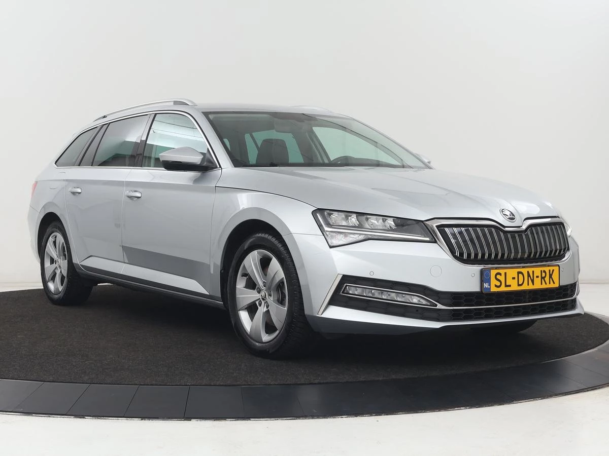Hoofdafbeelding Škoda Superb