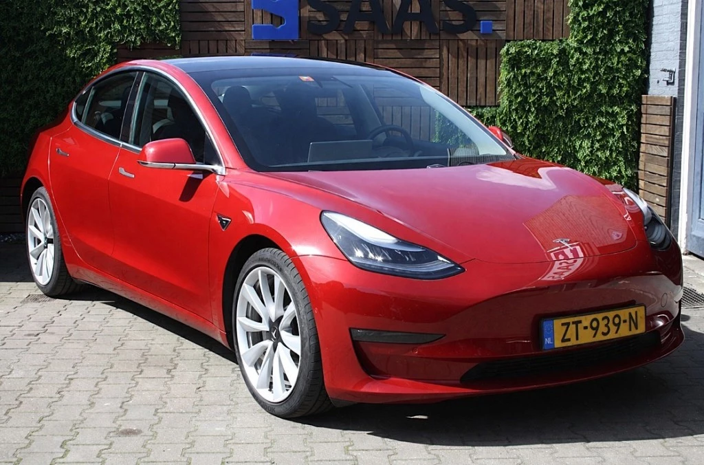 Hoofdafbeelding Tesla Model 3
