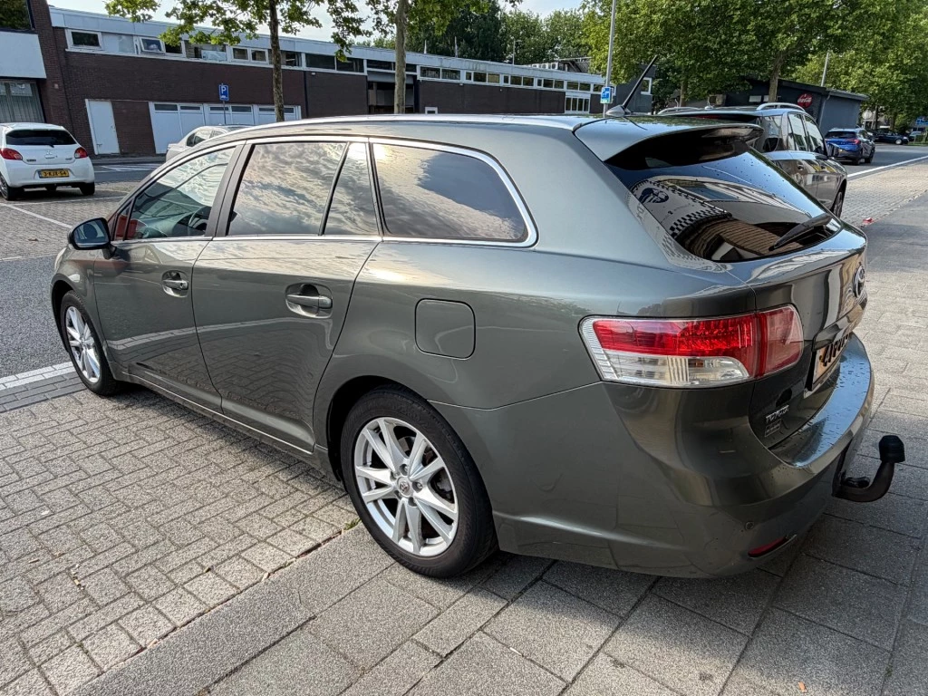 Hoofdafbeelding Toyota Avensis