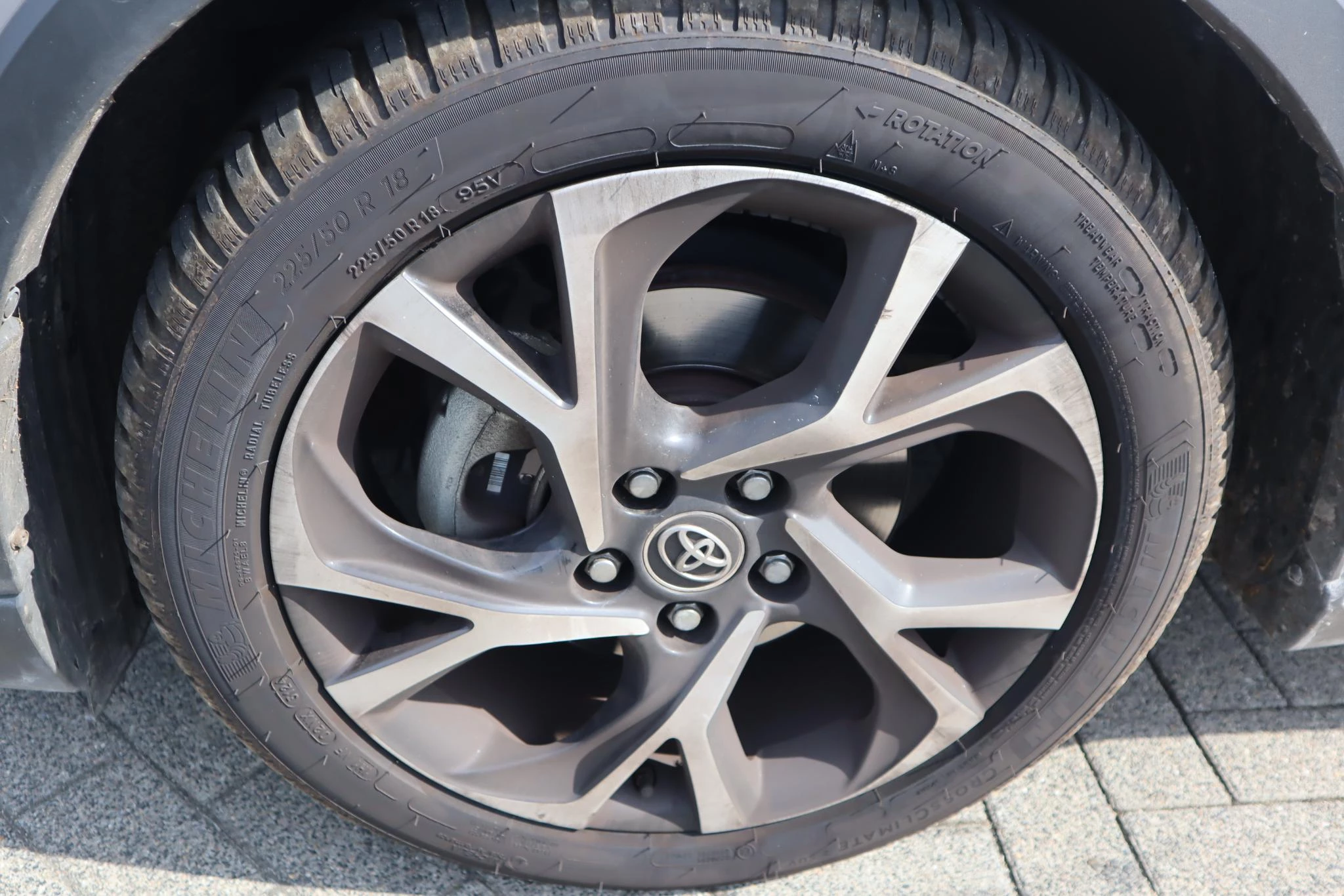 Hoofdafbeelding Toyota C-HR