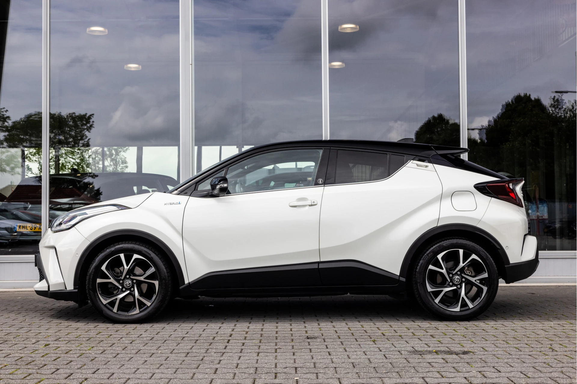 Hoofdafbeelding Toyota C-HR