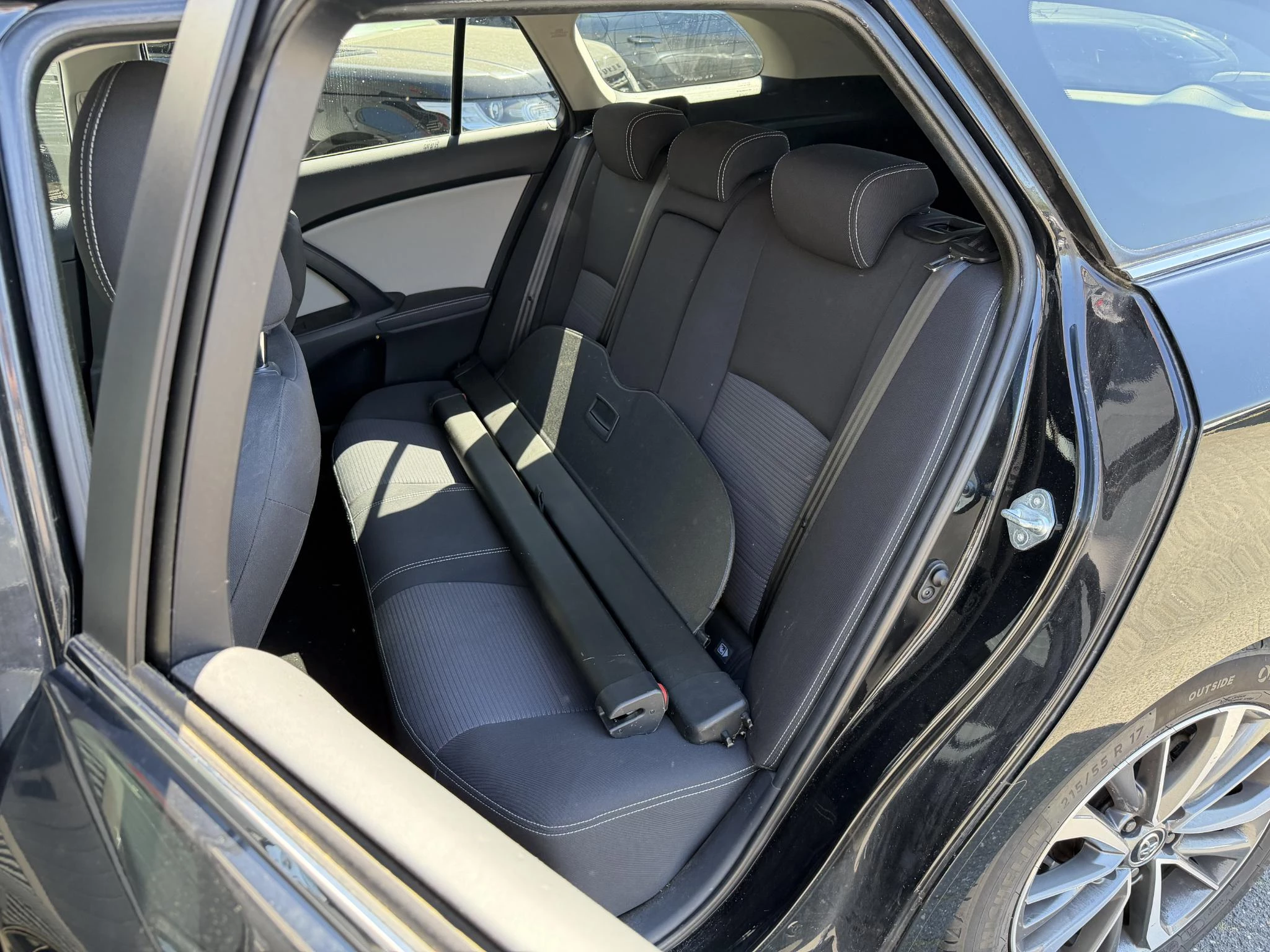 Hoofdafbeelding Toyota Avensis