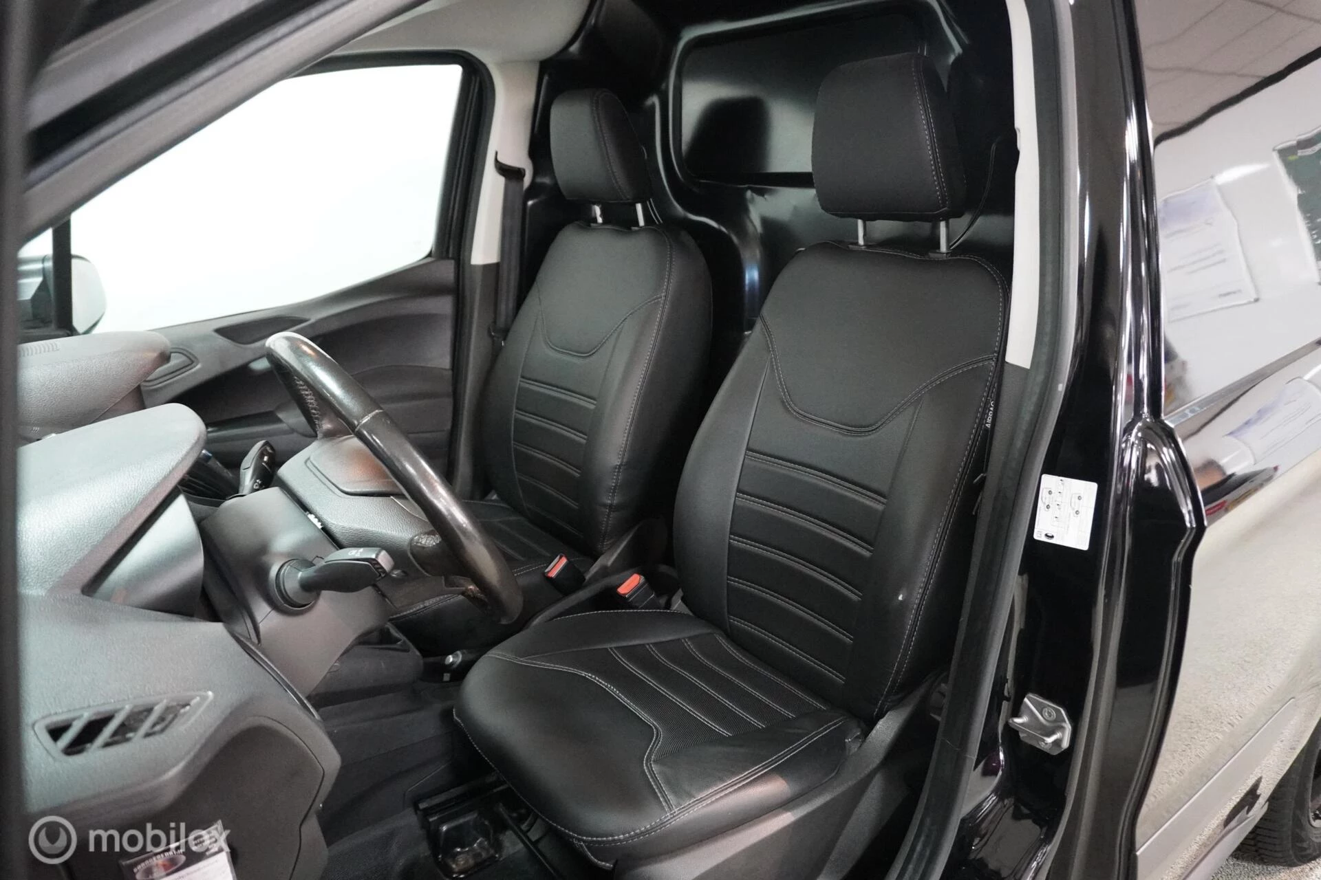 Hoofdafbeelding Ford Transit Courier