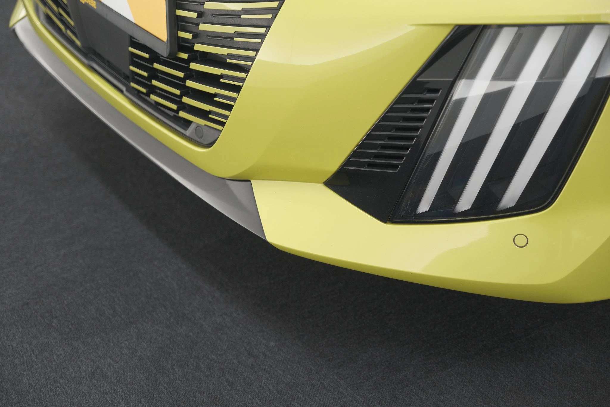 Hoofdafbeelding Peugeot e-208