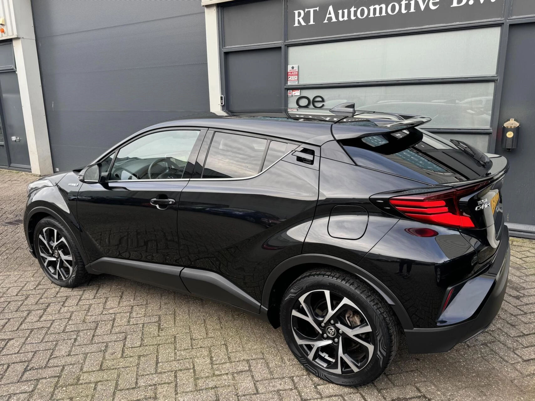 Hoofdafbeelding Toyota C-HR