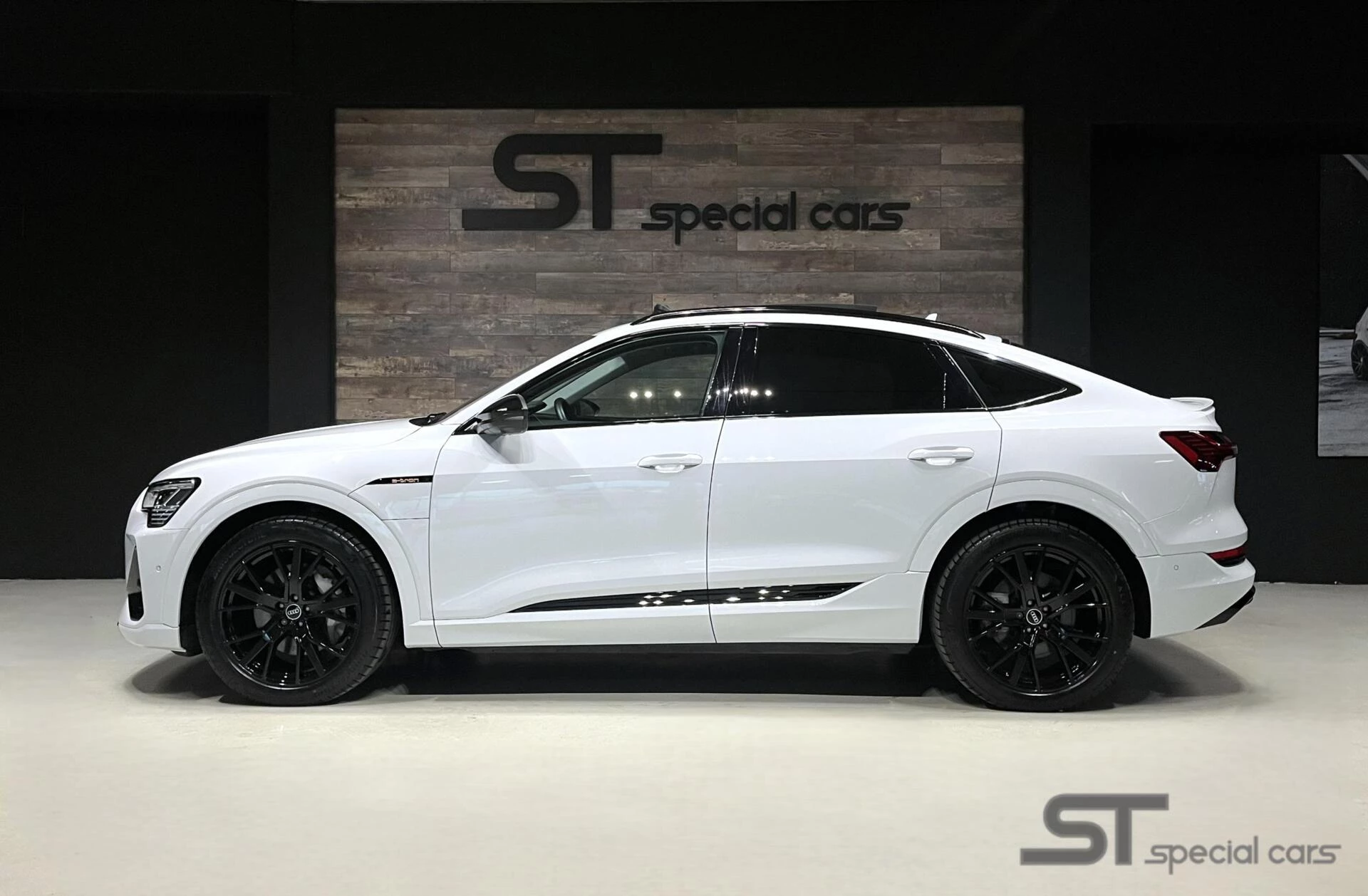 Hoofdafbeelding Audi e-tron