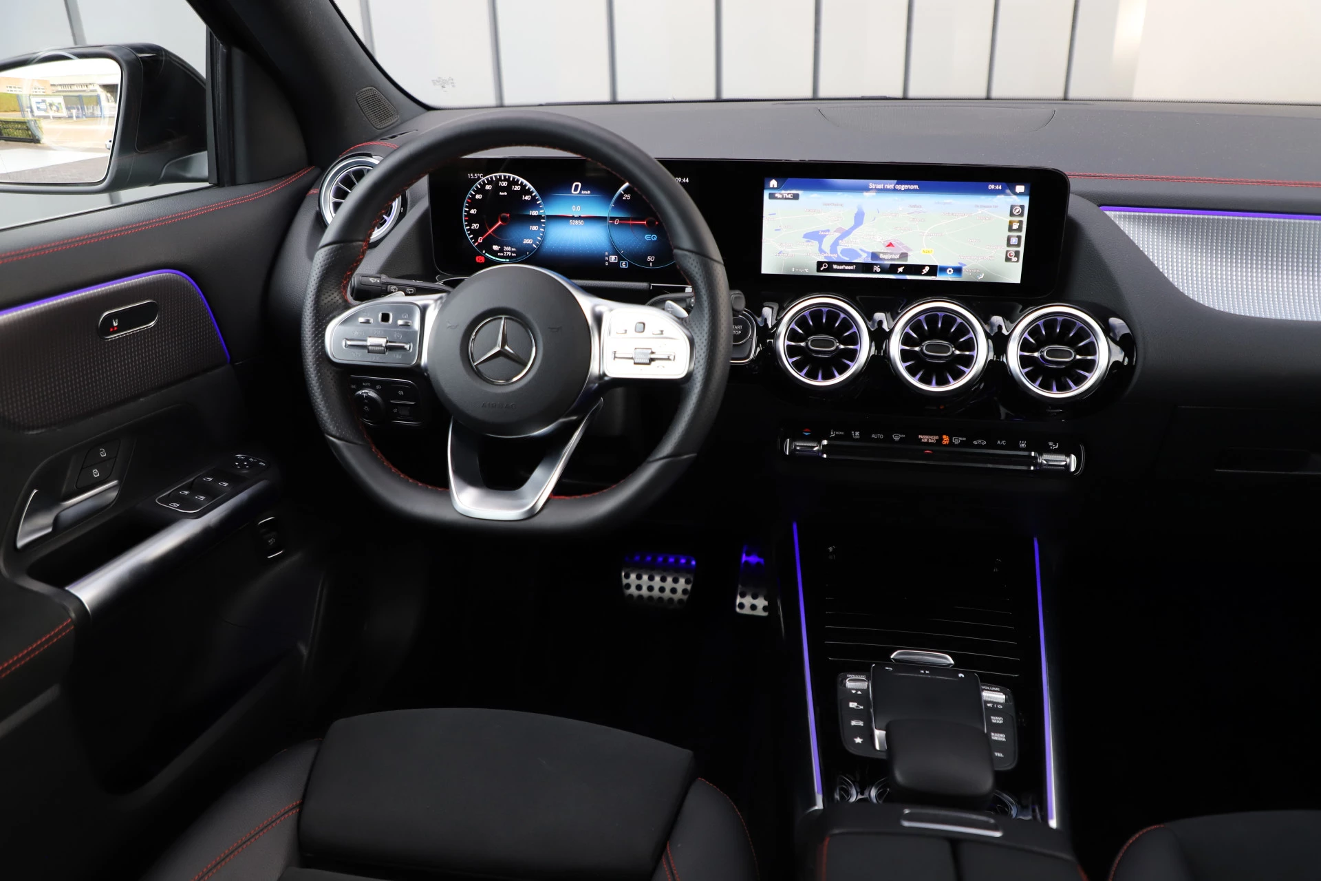 Hoofdafbeelding Mercedes-Benz EQA