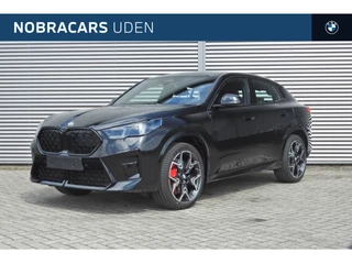 BMW X2 sDrive20i M Sport Automaat / Panoramadak / Trekhaak / Sportstoelen / Achteruitrijcamera / Adaptieve LED / Comfort Access / M Adaptief onderstel