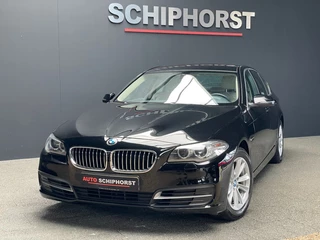 Hoofdafbeelding BMW 5 Serie BMW 5 Serie 520i Executive/key-less/navi professional/nap/Dealer onderhouden