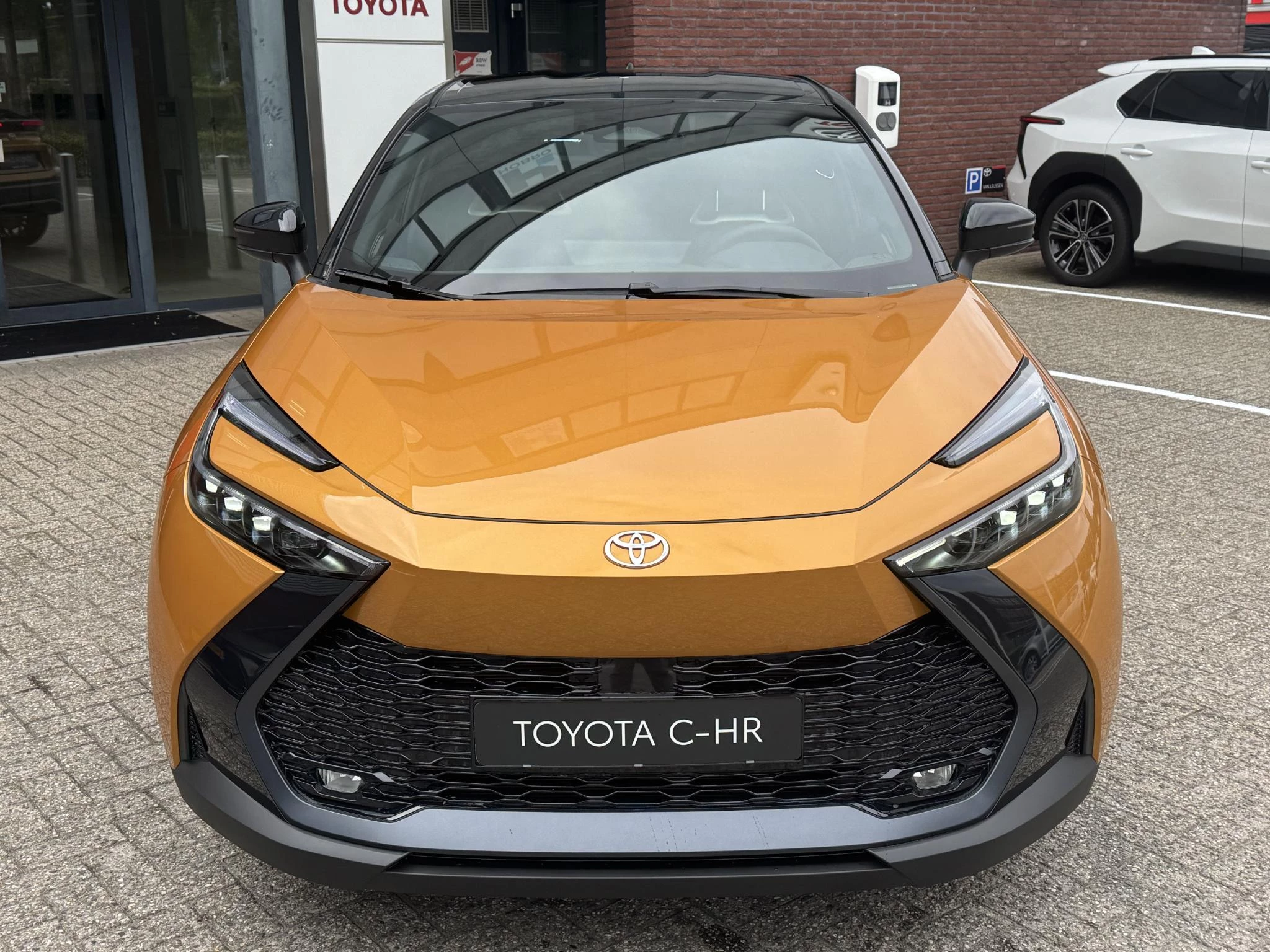 Hoofdafbeelding Toyota C-HR