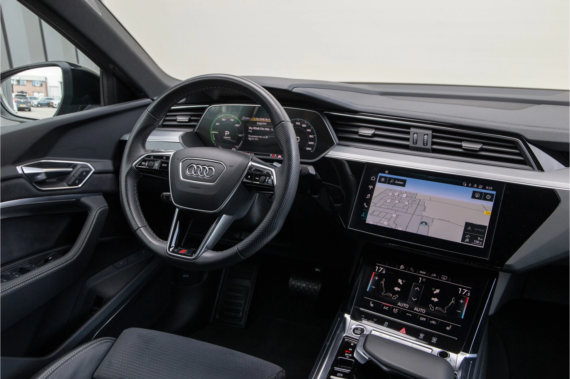 Hoofdafbeelding Audi e-tron