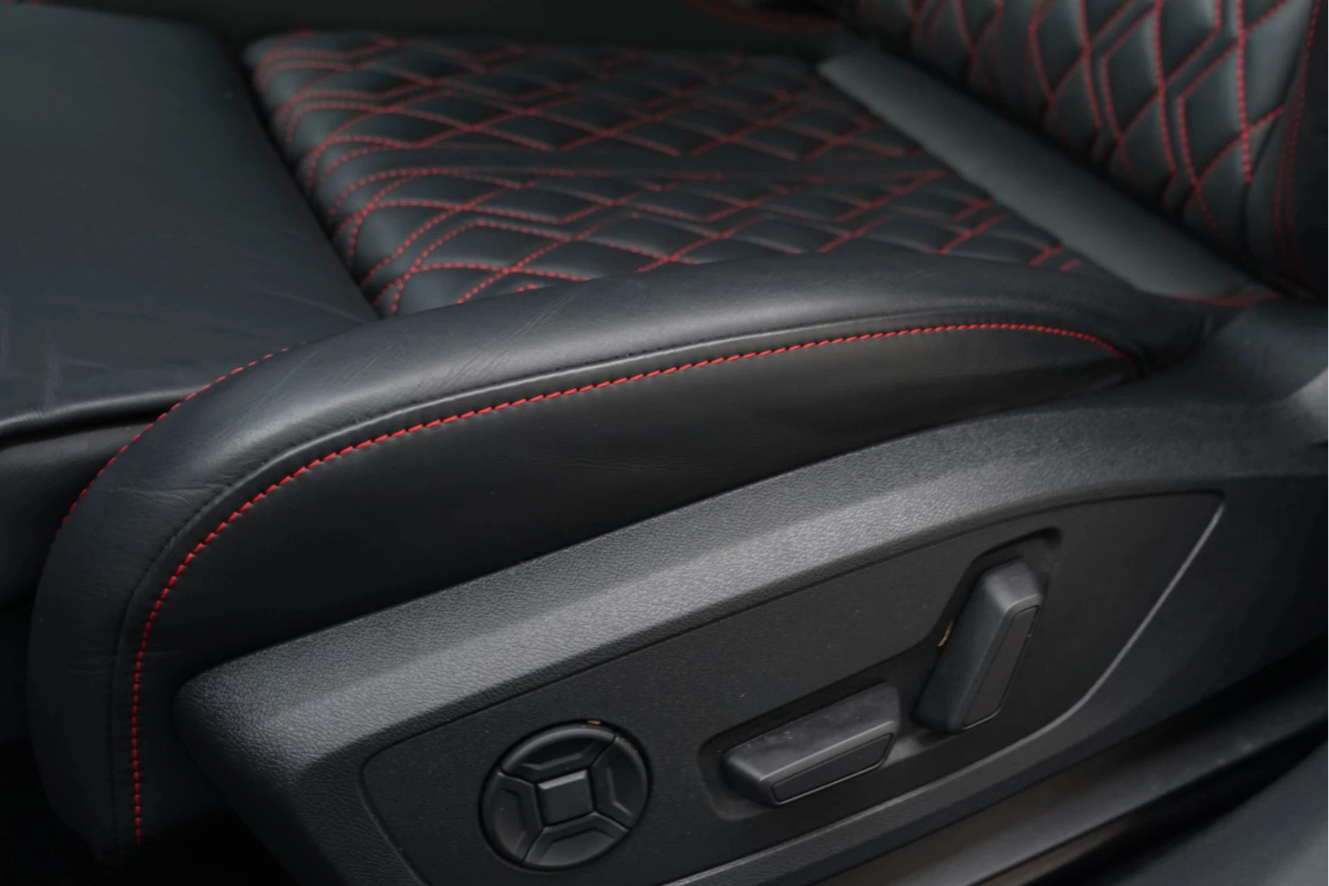 Hoofdafbeelding Audi Q4 Sportback e-tron