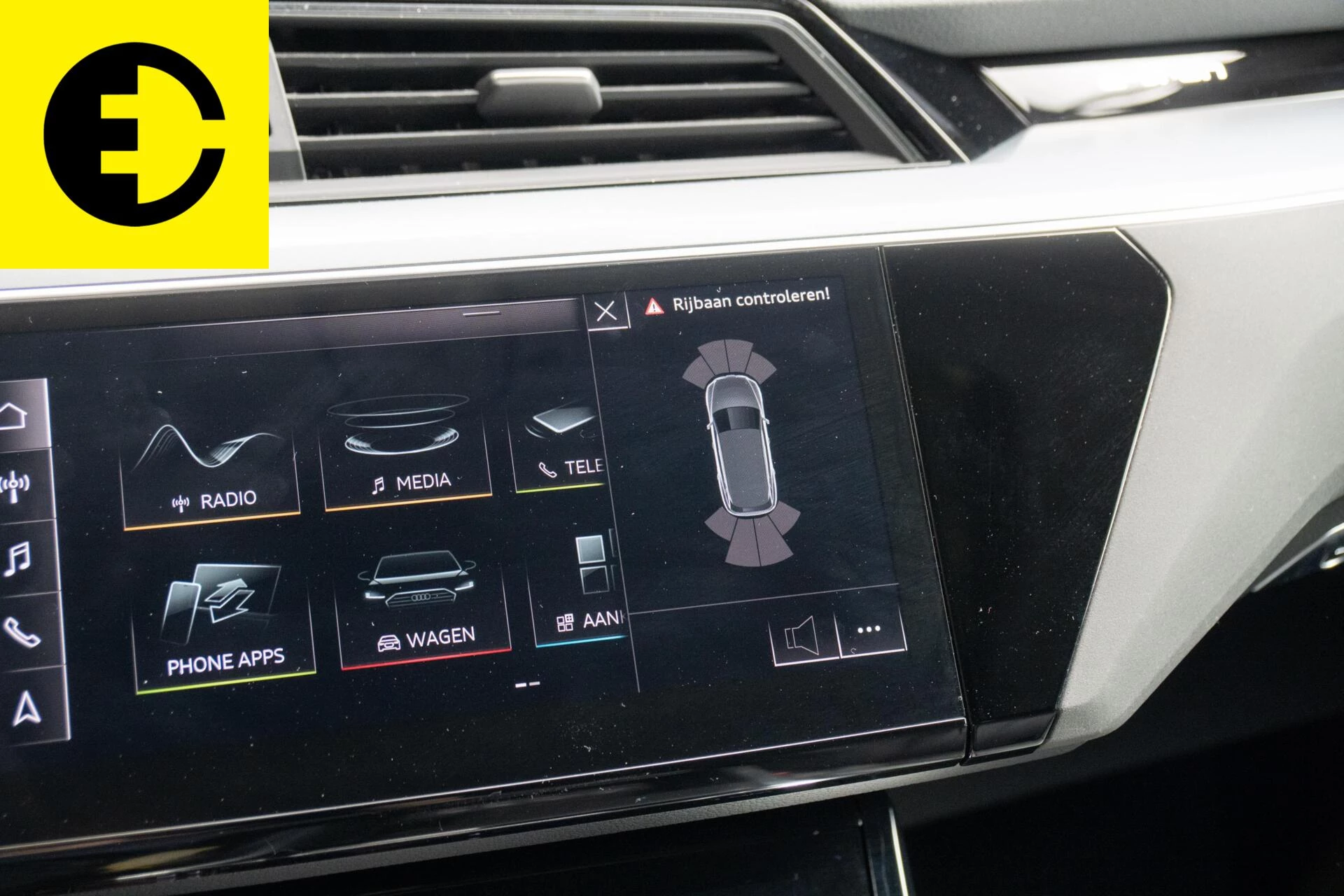Hoofdafbeelding Audi e-tron