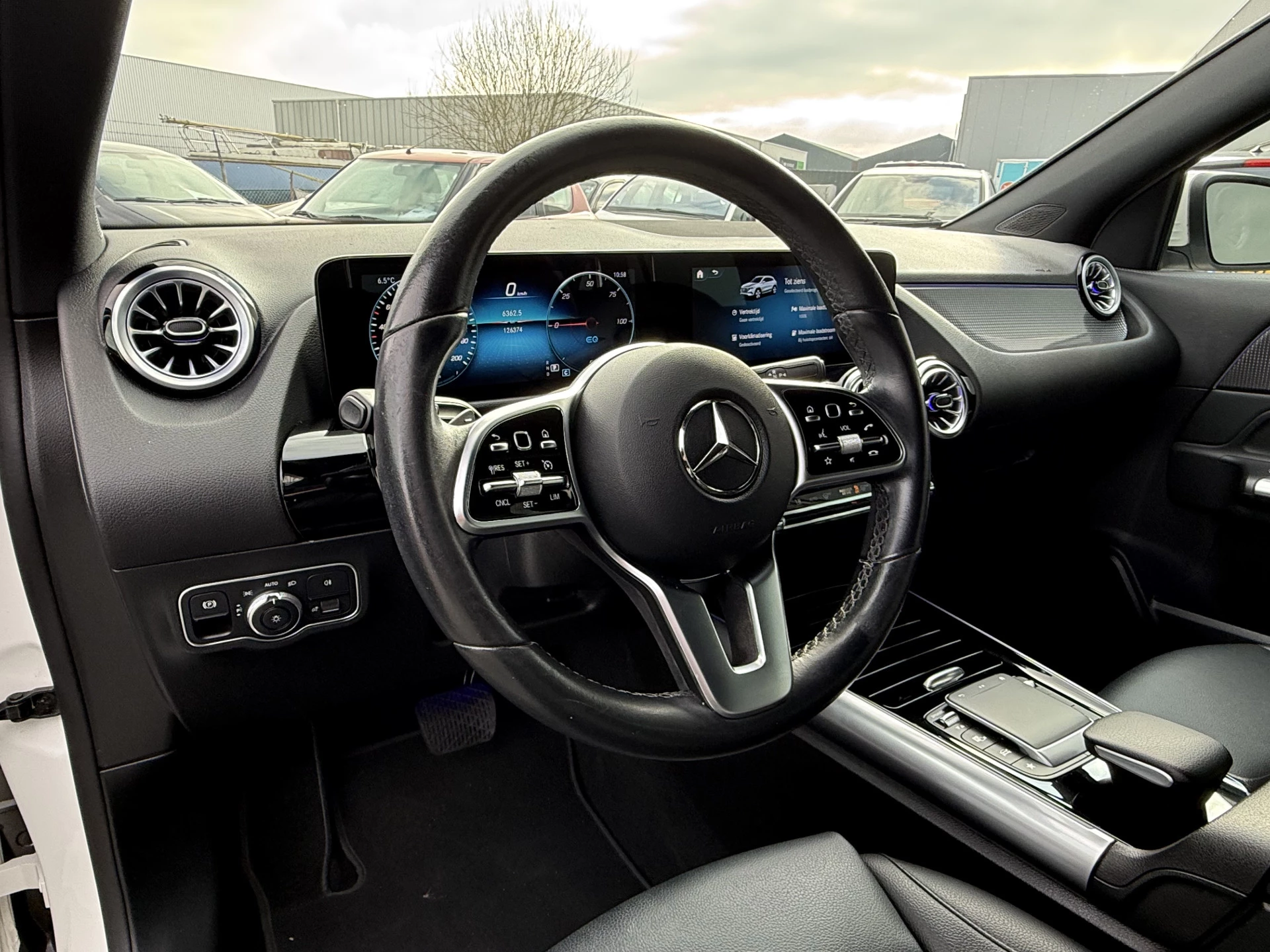 Hoofdafbeelding Mercedes-Benz EQA