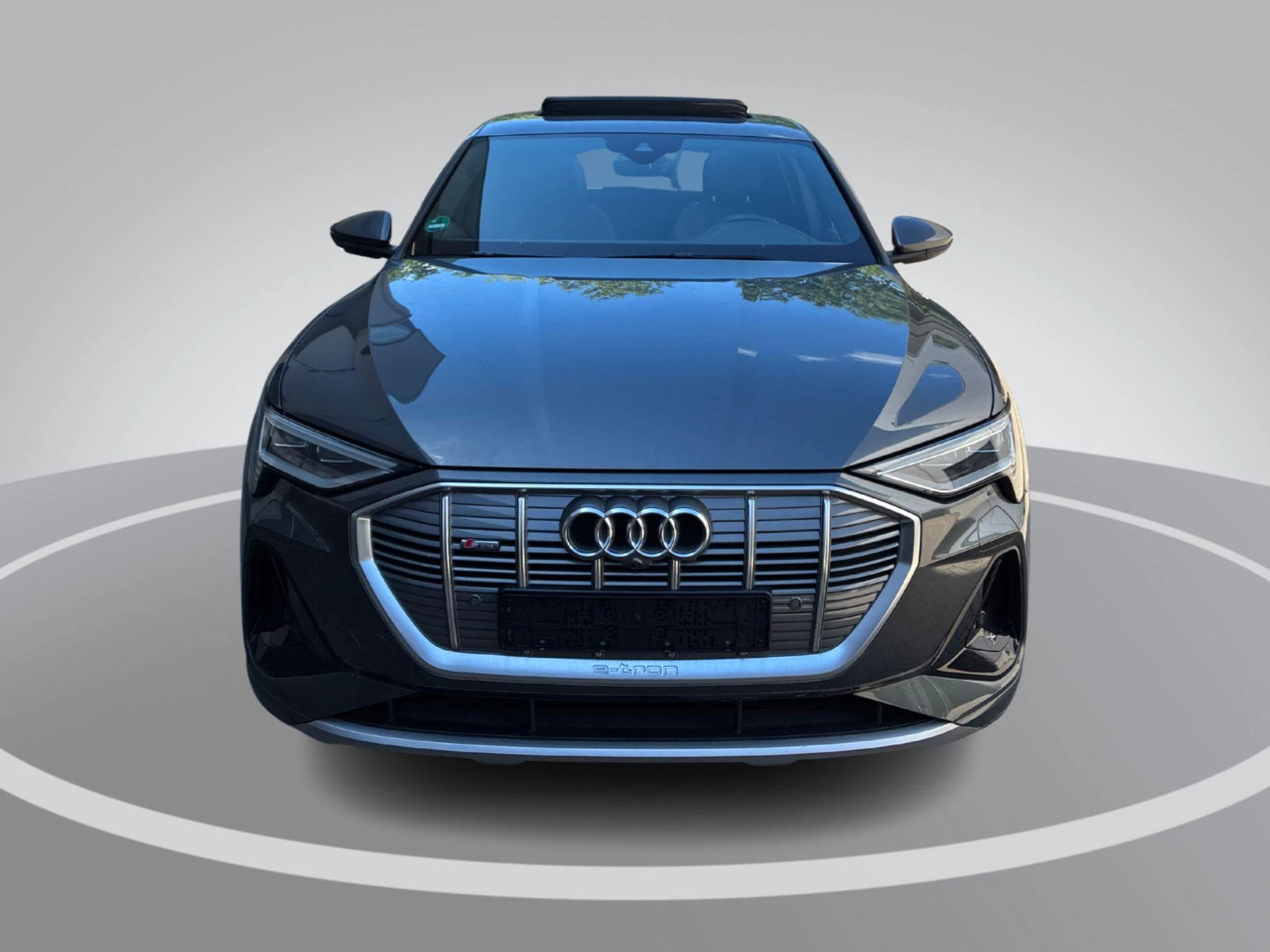 Hoofdafbeelding Audi e-tron