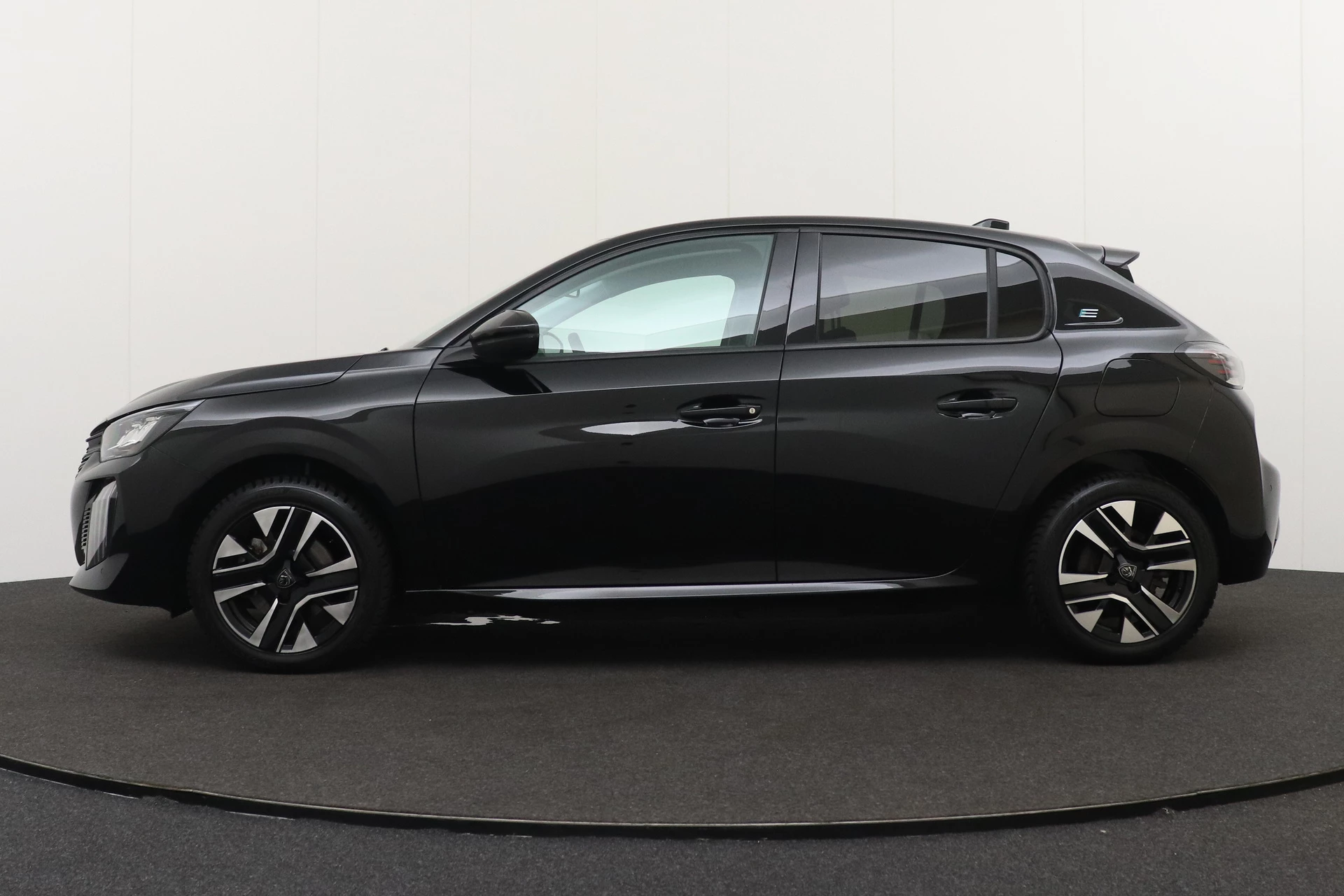Hoofdafbeelding Peugeot e-208