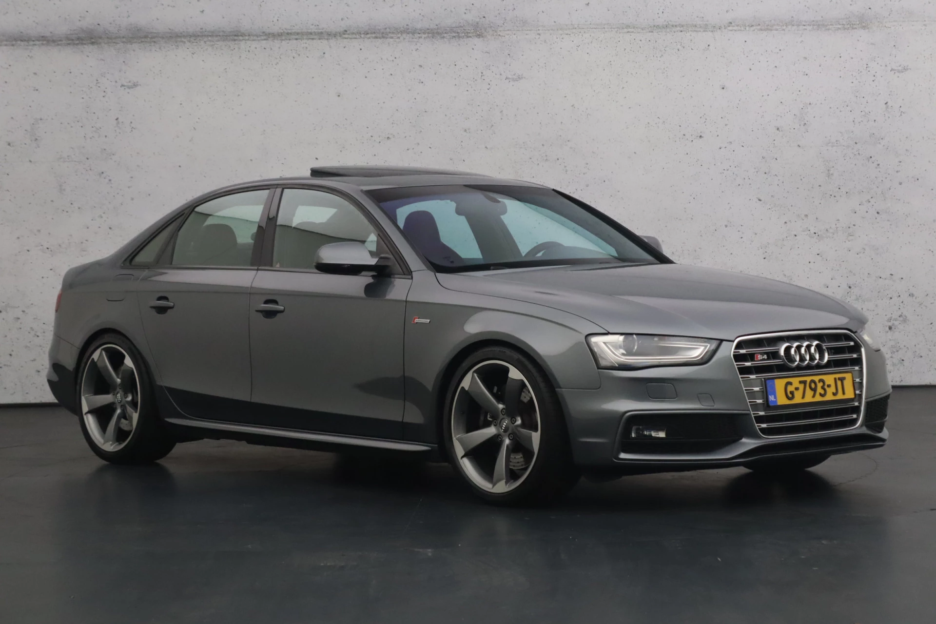 Hoofdafbeelding Audi S4