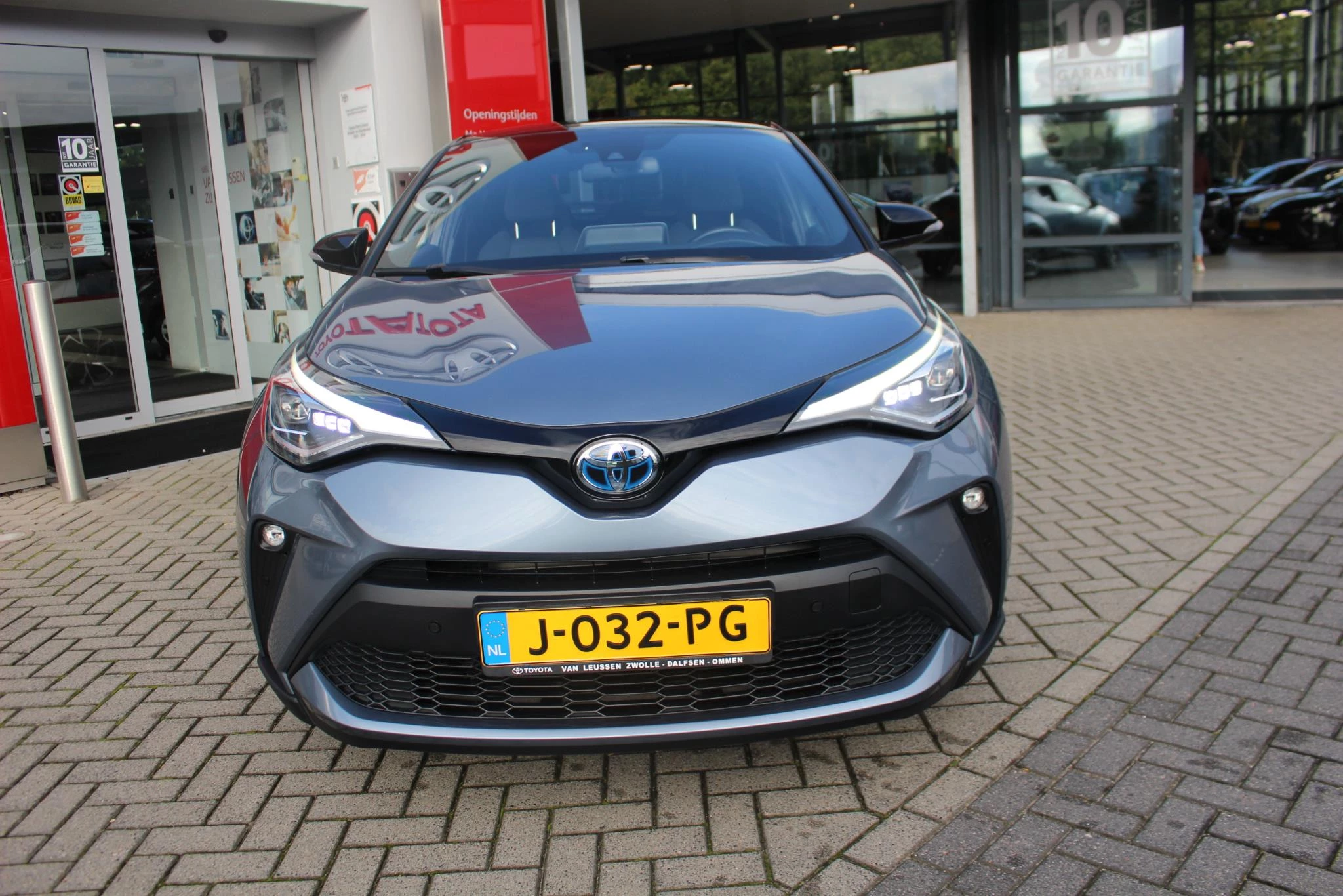 Hoofdafbeelding Toyota C-HR