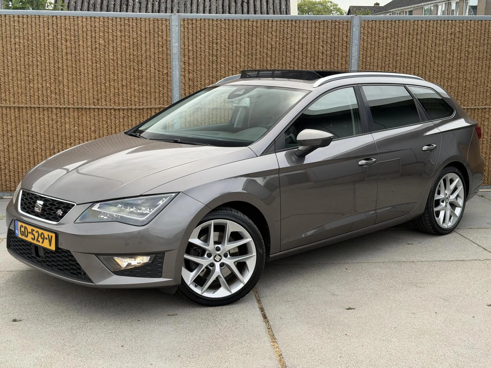 Hoofdafbeelding SEAT Leon
