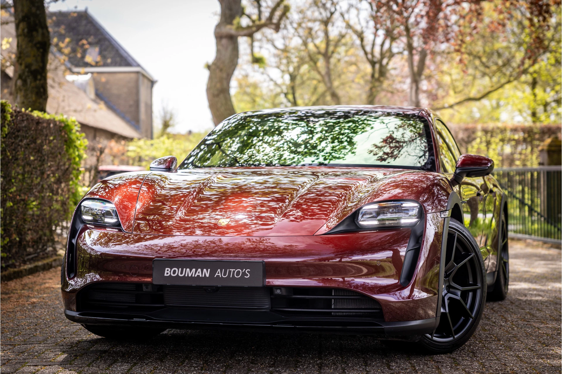 Hoofdafbeelding Porsche Taycan