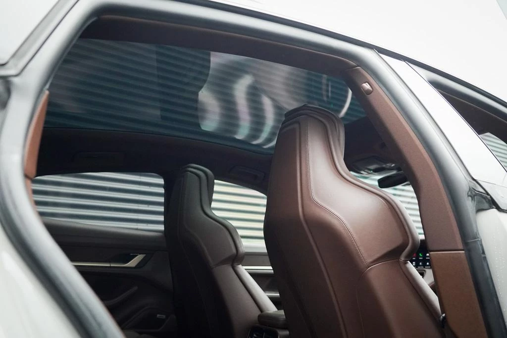 Hoofdafbeelding Porsche Taycan