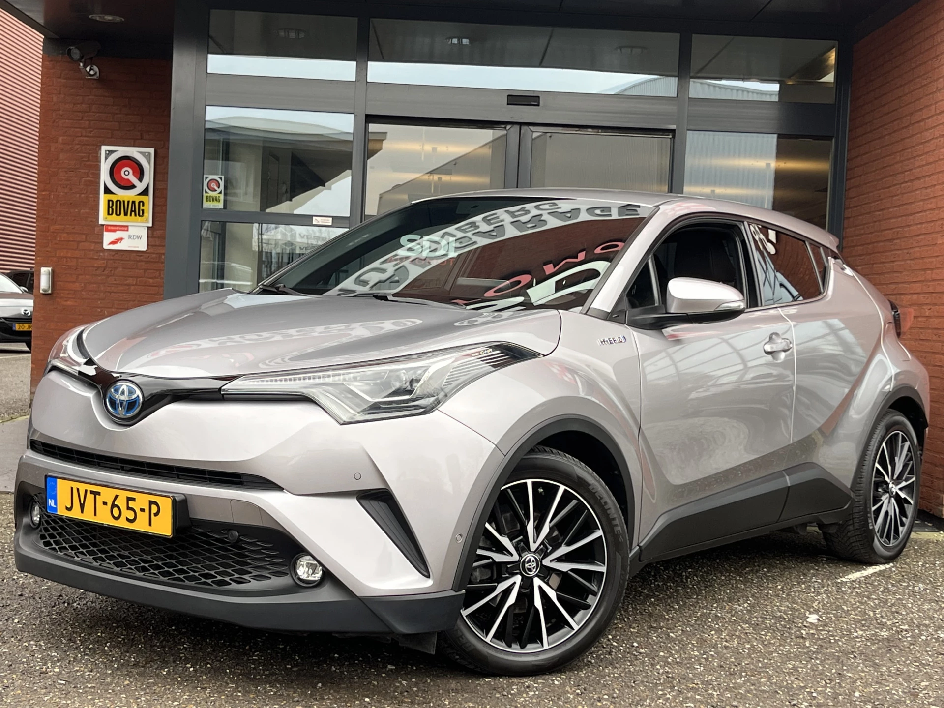 Hoofdafbeelding Toyota C-HR