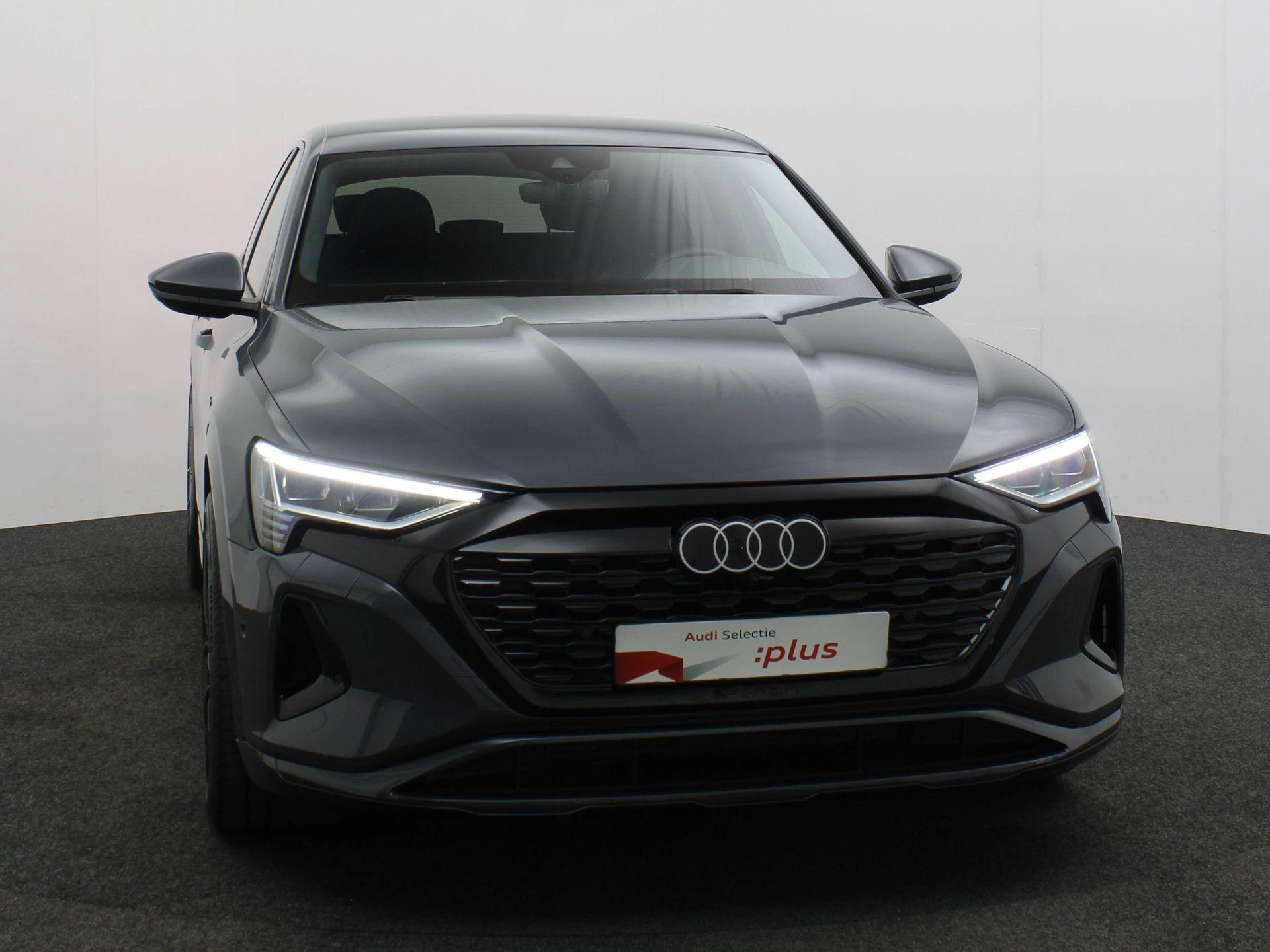 Hoofdafbeelding Audi Q8 e-tron