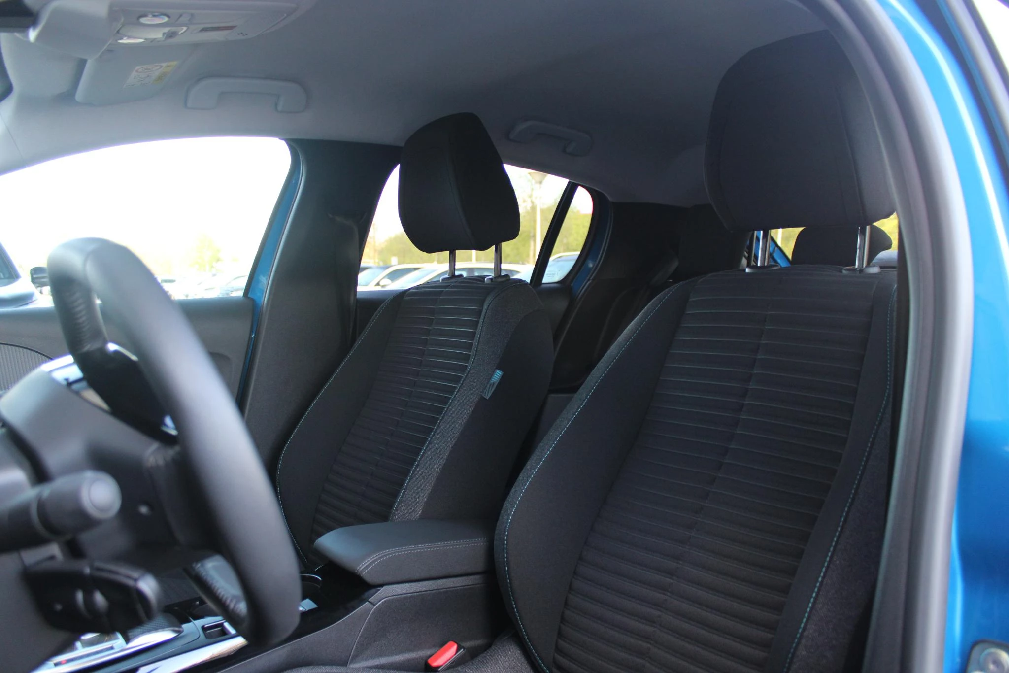 Hoofdafbeelding Peugeot e-208