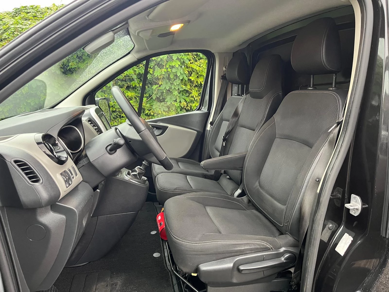 Hoofdafbeelding Nissan NV300