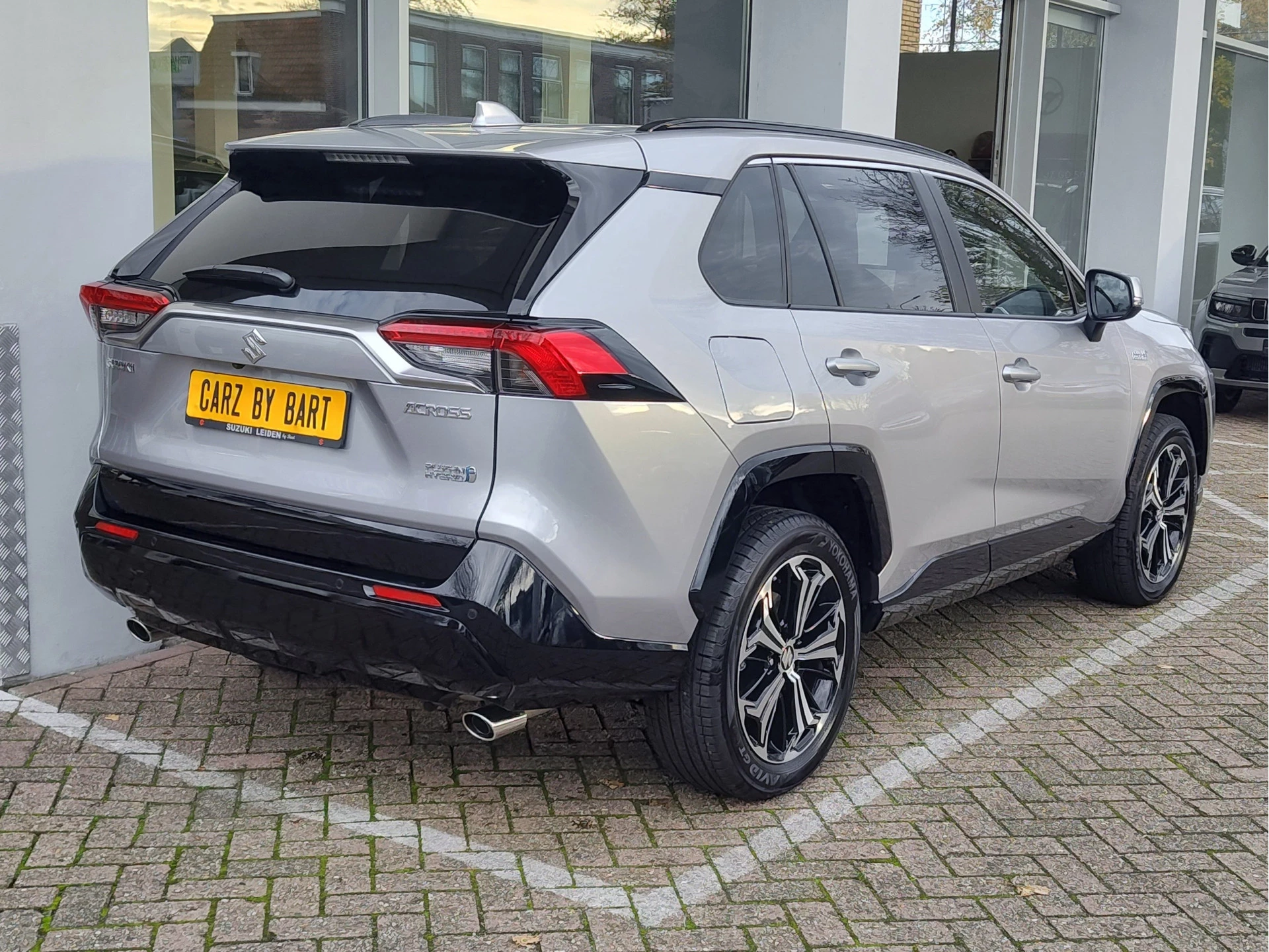 Hoofdafbeelding Suzuki Across