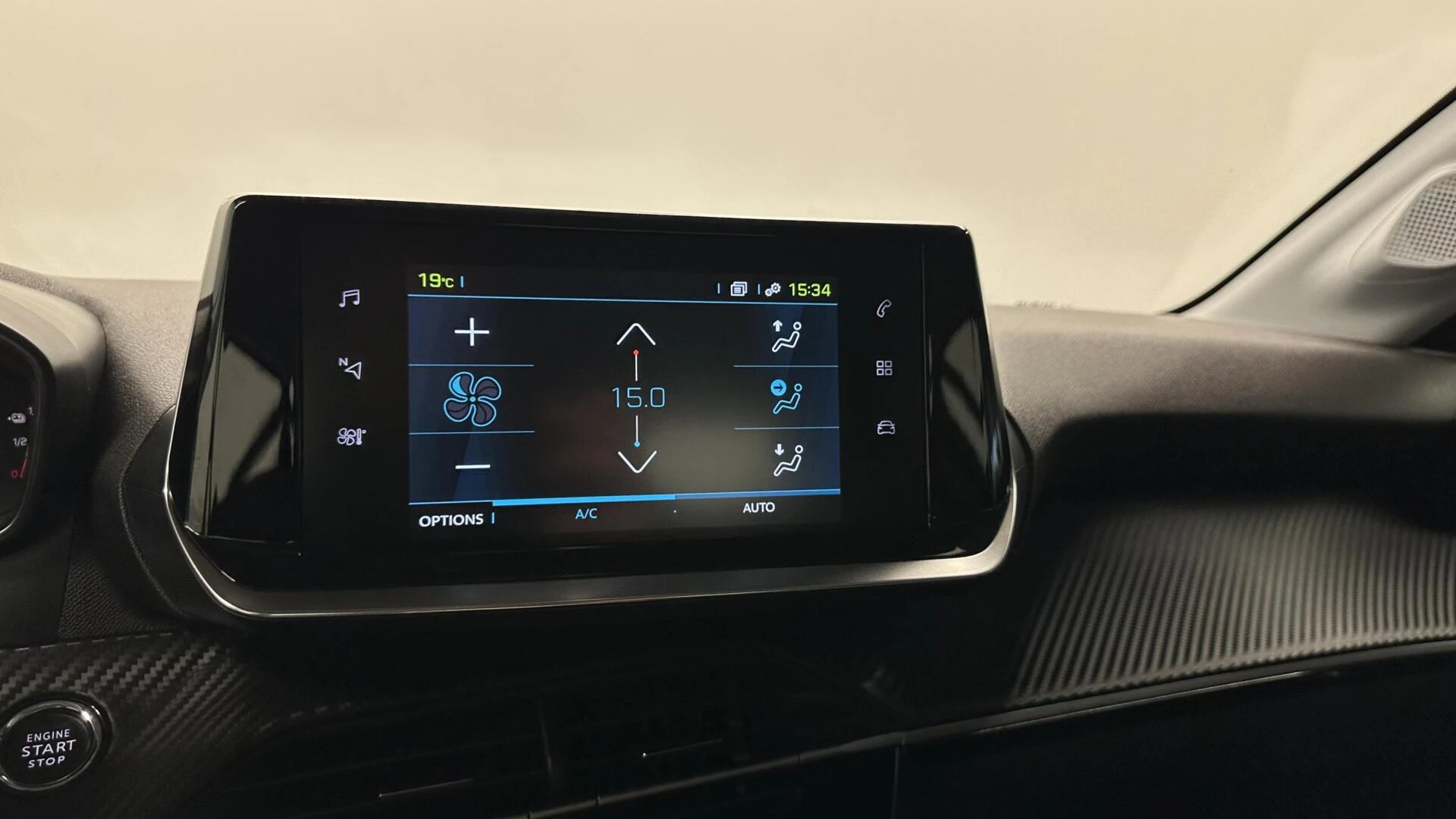 Hoofdafbeelding Peugeot e-208