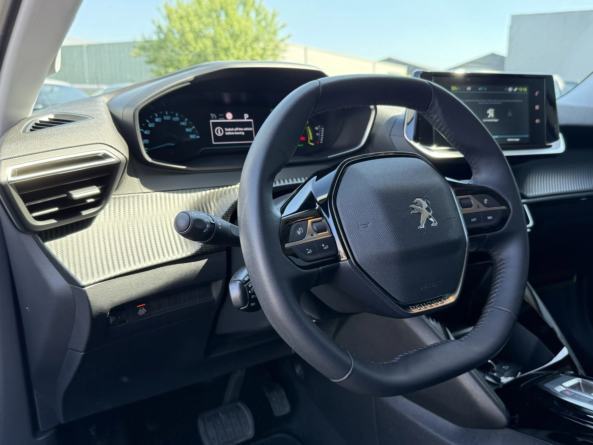 Hoofdafbeelding Peugeot e-2008