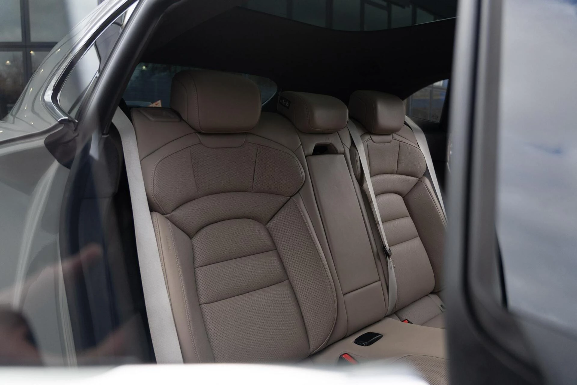 Hoofdafbeelding Porsche Taycan