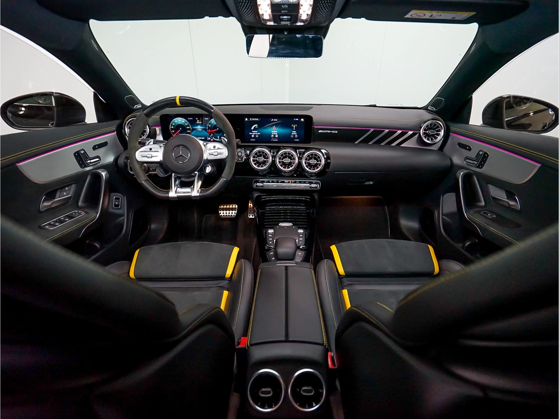 Hoofdafbeelding Mercedes-Benz CLA